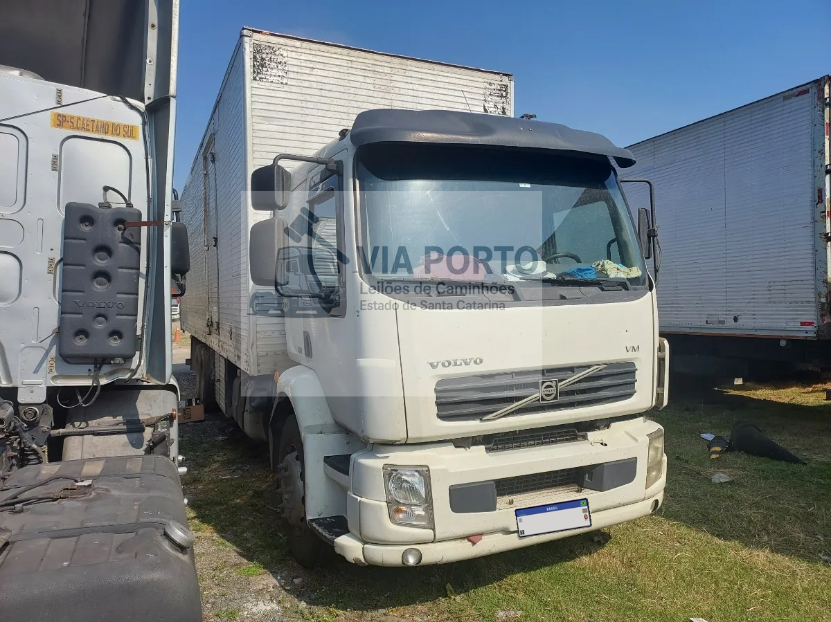 Volvo VM 260 6x2 11/11
