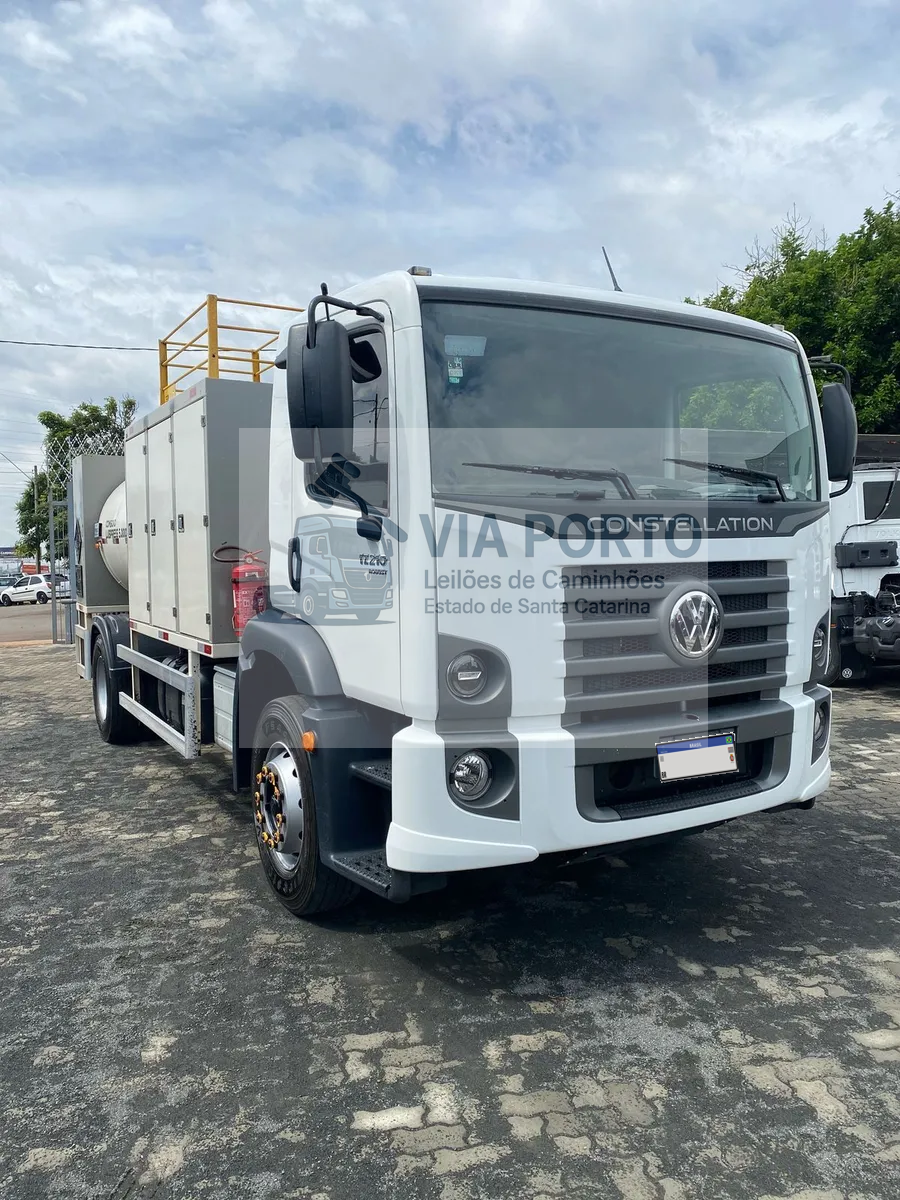 Volkswagen 17.210 4x2 24/24