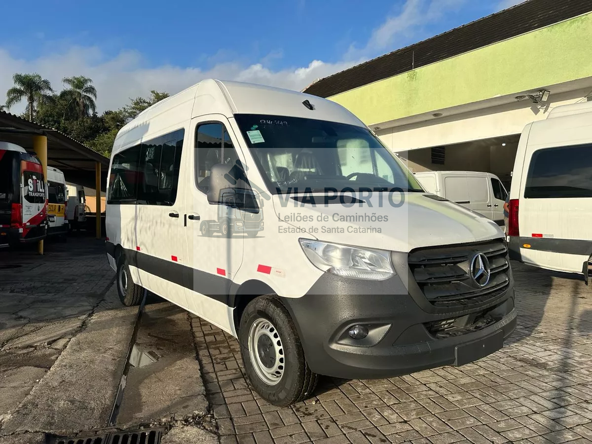 Mercedes-Benz Sprinter Van 417 24/24